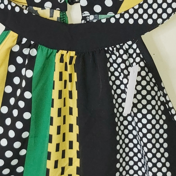 💢SOLD💢Multicolor Halter Neck Top - Picture 2 of 8